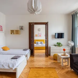 Tesnov Apartment Prague